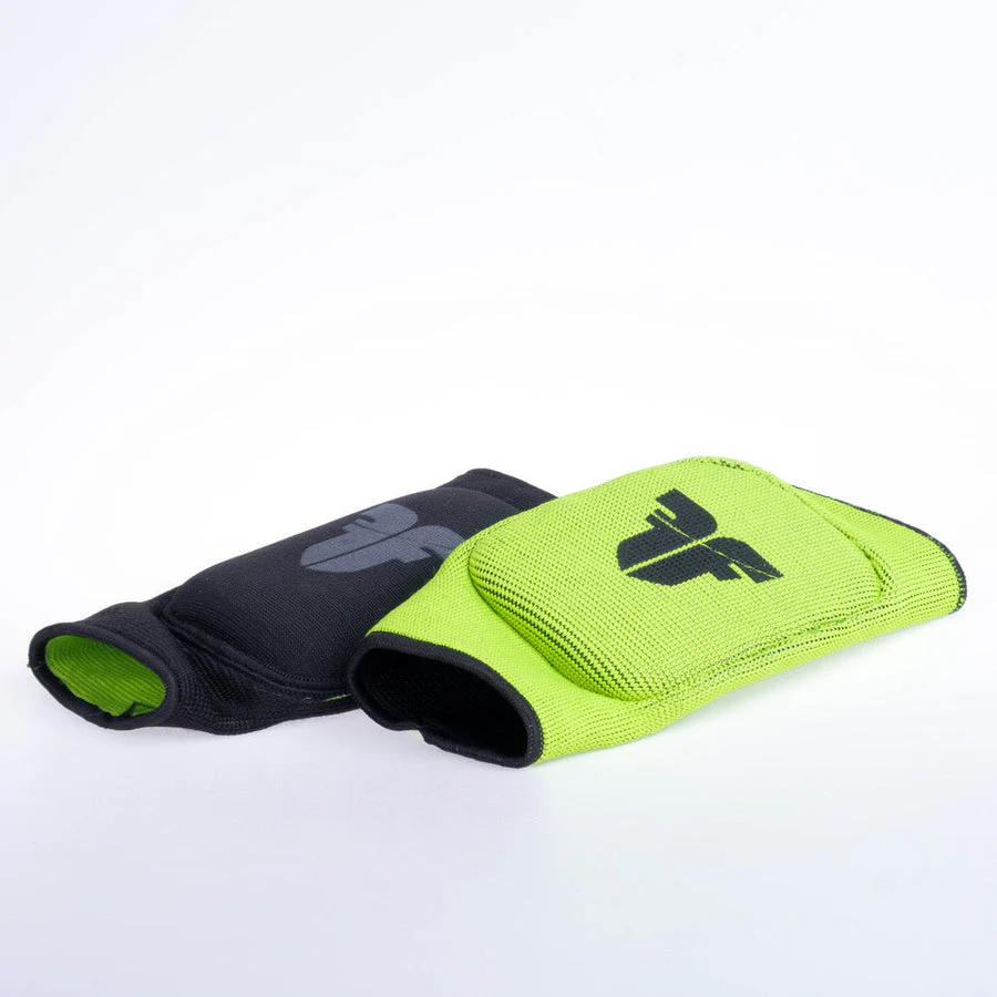 Fighter Elbow Guard Reversible Black/Green protector - Image 3