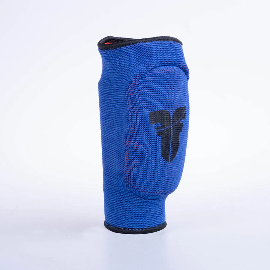 Fighter Elbow Guard Reversible Blue/Red protector - Image 4