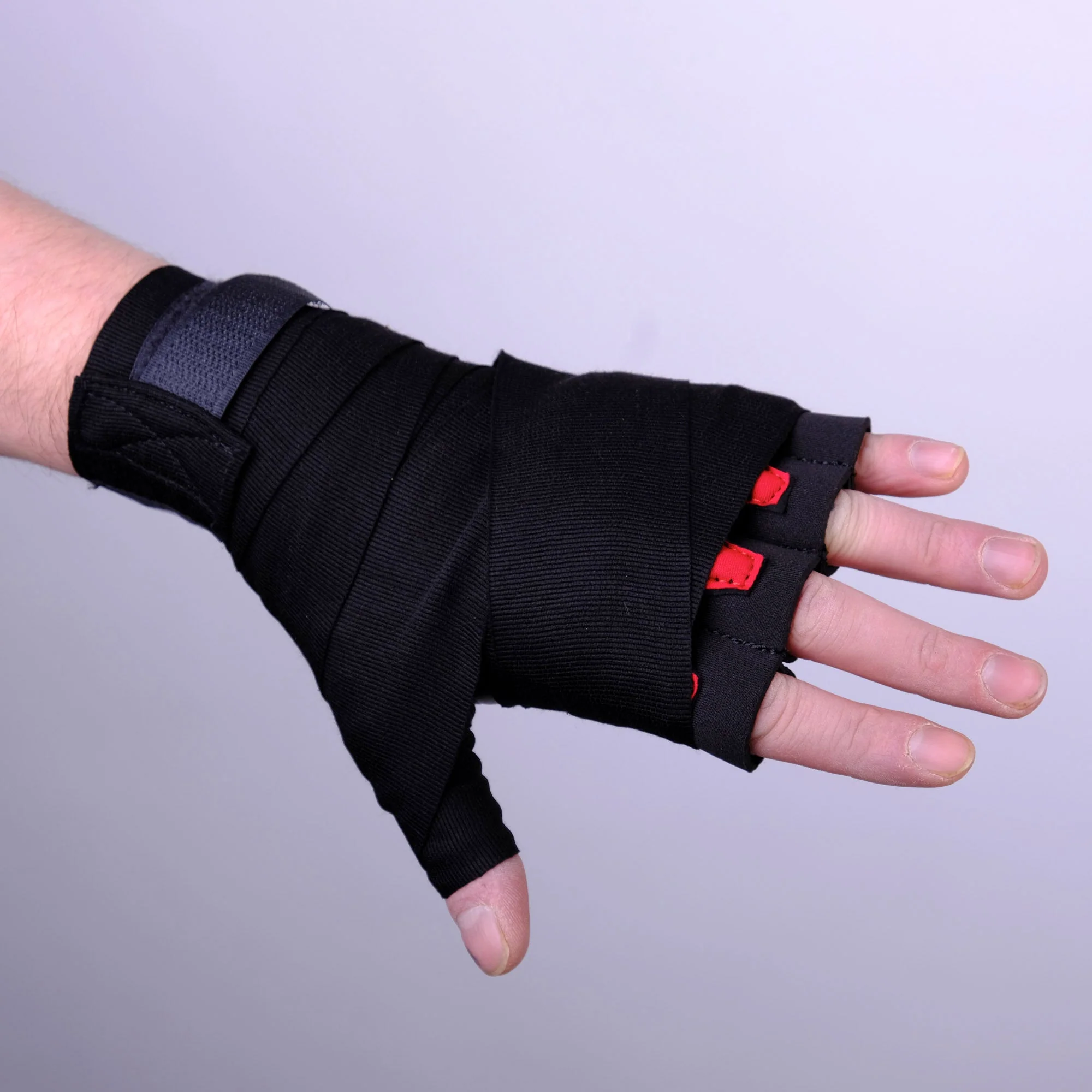 Fighter Strap - Gel Hand-Wraps - black/red, FGW-001BR - Image 5